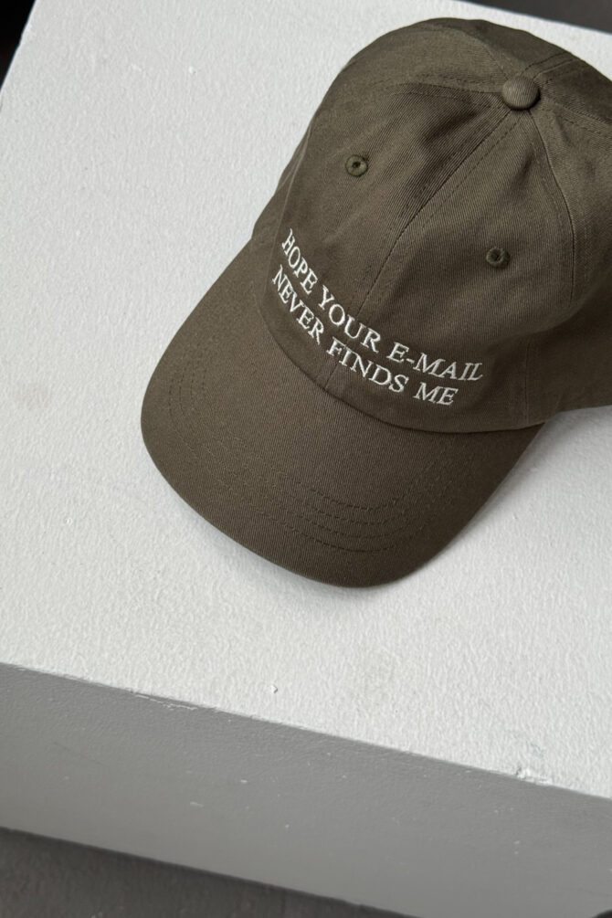 Czapka No E-mails Khaki