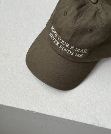 Czapka No E-mails Khaki