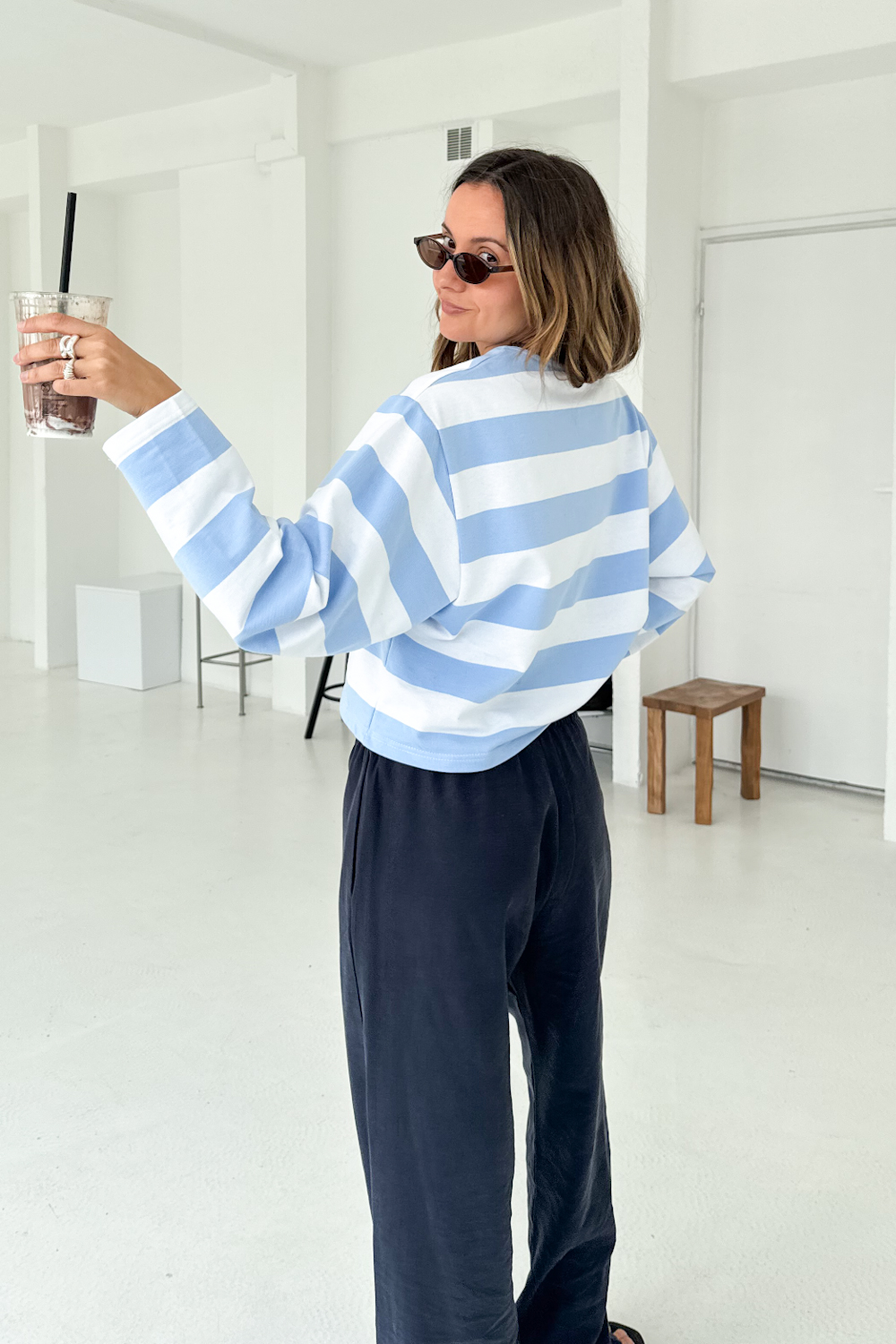 Longsleeve Boxy w Paski Niebieskie - obrazek 10